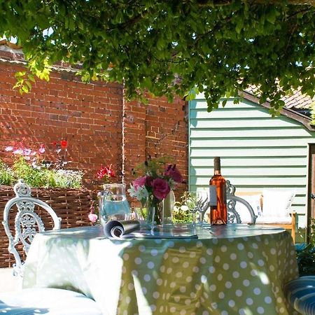 Wren Cottage, A Very Cosy Historic Coastal Cottage In A Pretty Little Village Wickham Market Exterior foto
